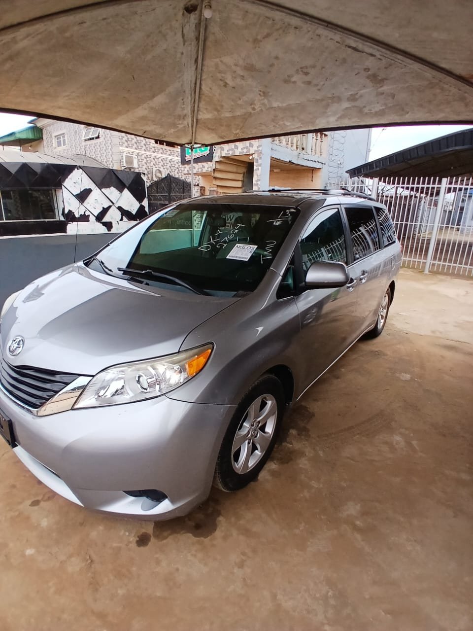 2013 Toyota Sienna 2013 Edition photo 6
