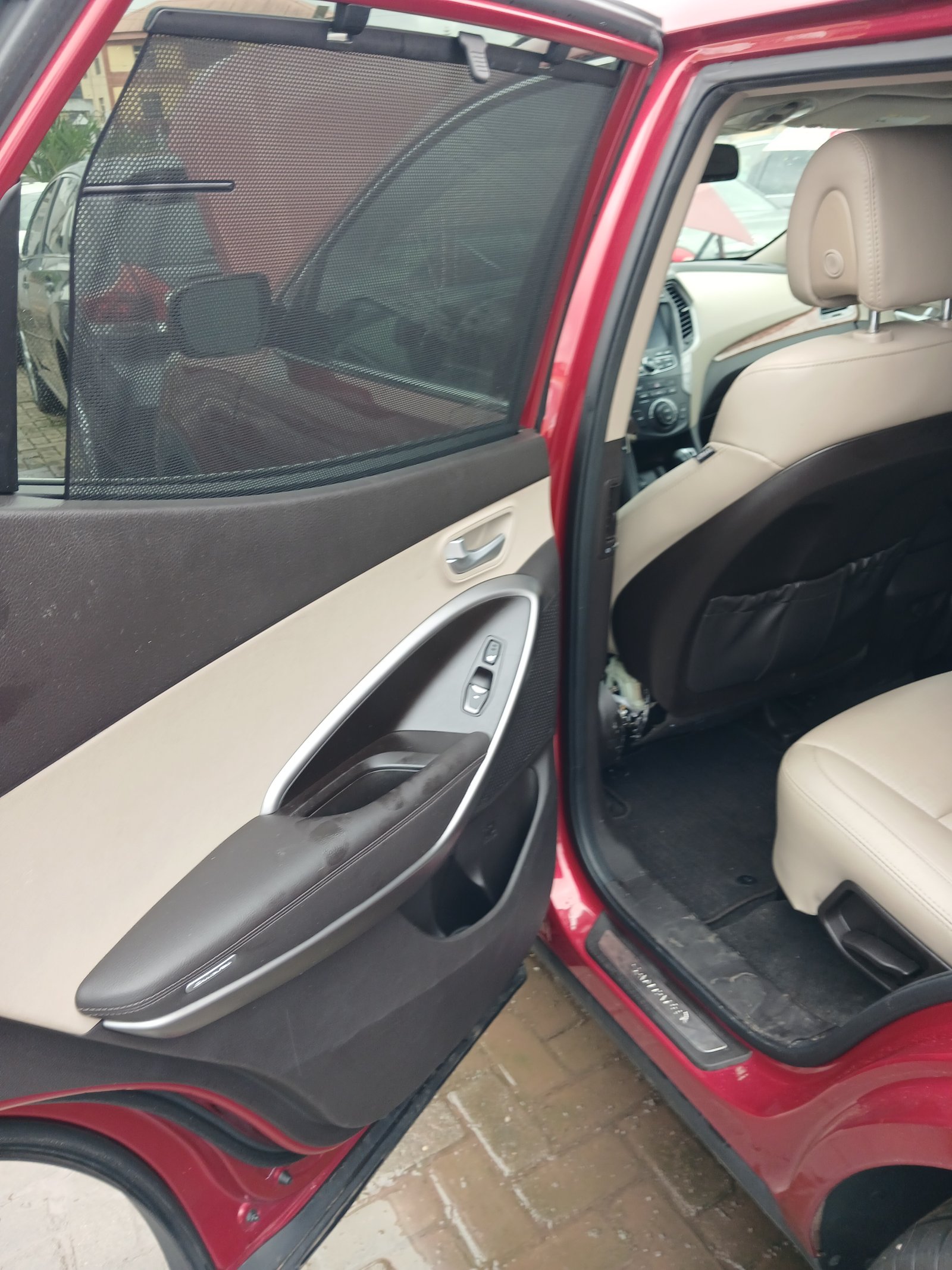 2016 Hyundai SANTA FE photo 13