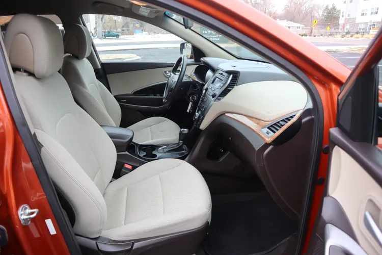 2015 Hyundai SANTA FE Sport 2.4L photo 3