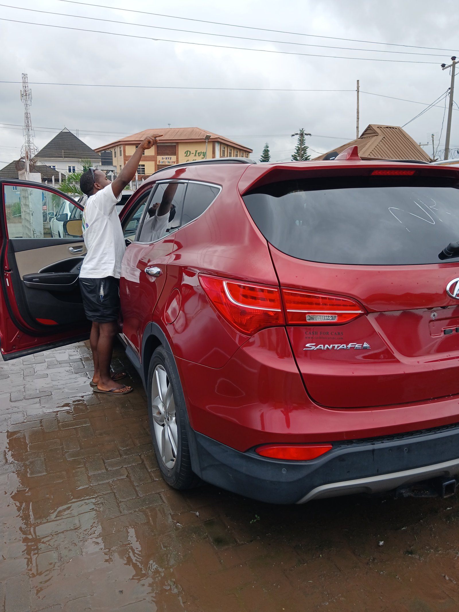 2016 Hyundai SANTA FE photo 4