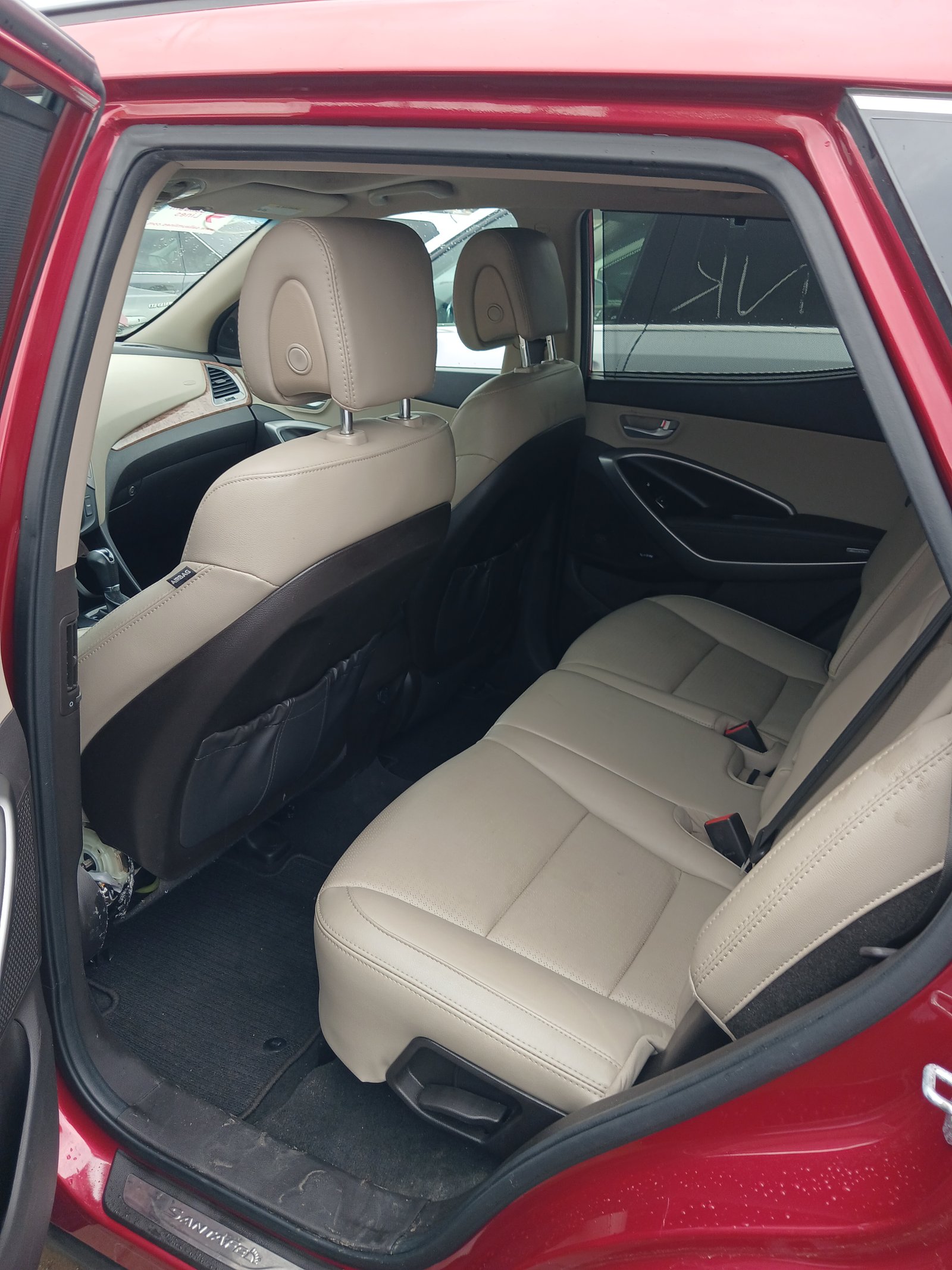 2016 Hyundai SANTA FE photo 11