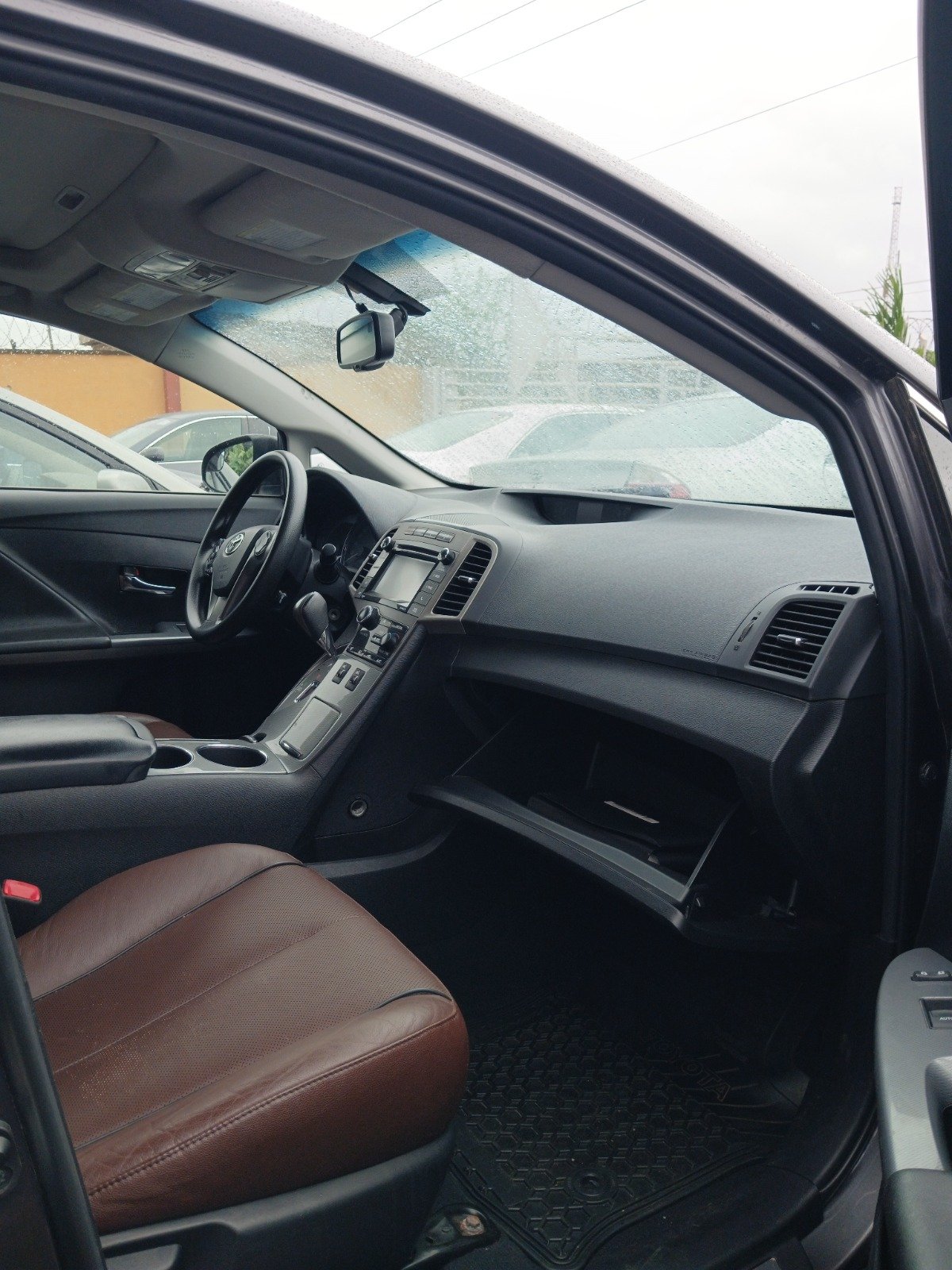 2016 Toyota Venza XLE photo 7