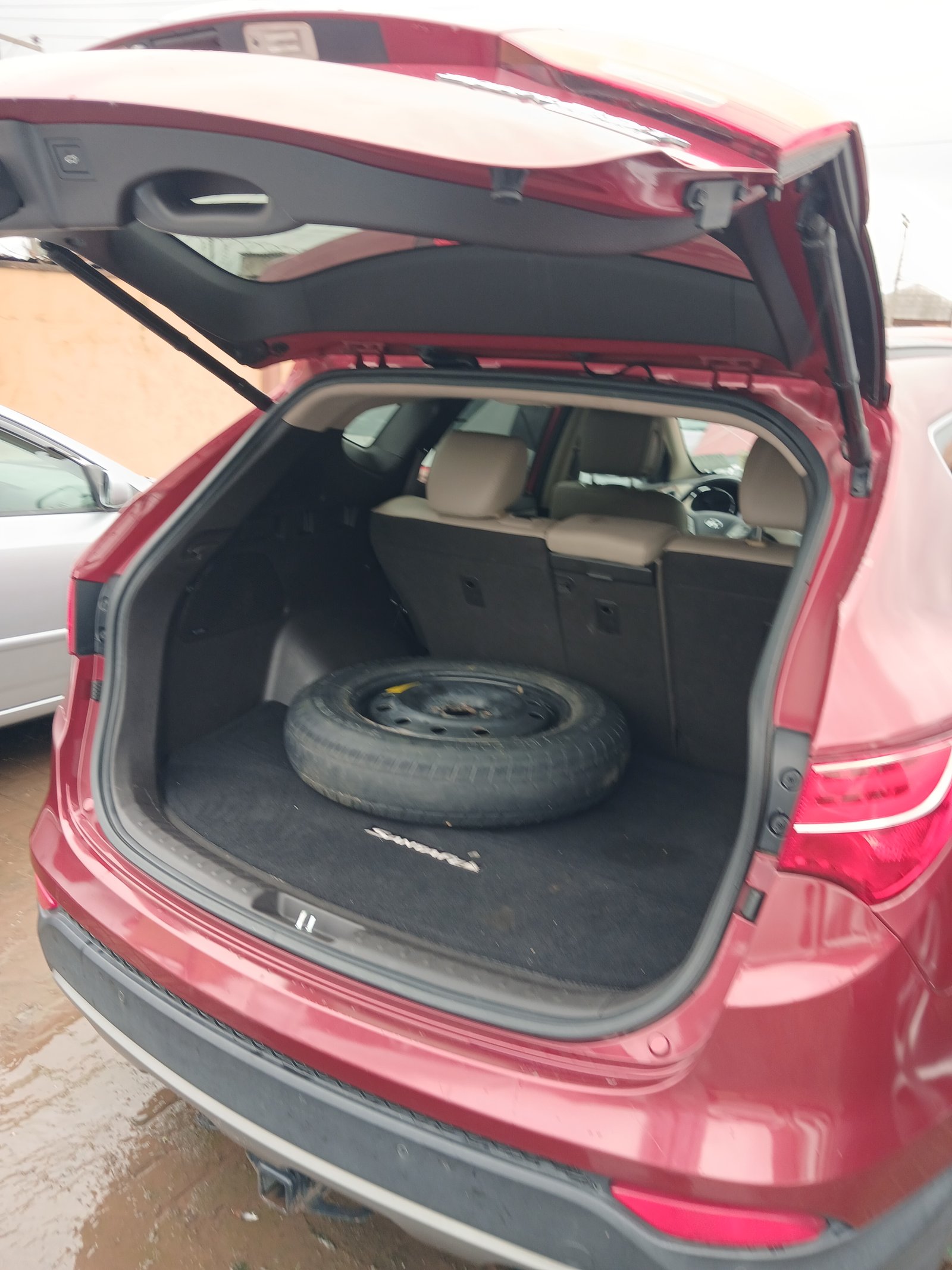 2016 Hyundai SANTA FE photo 19