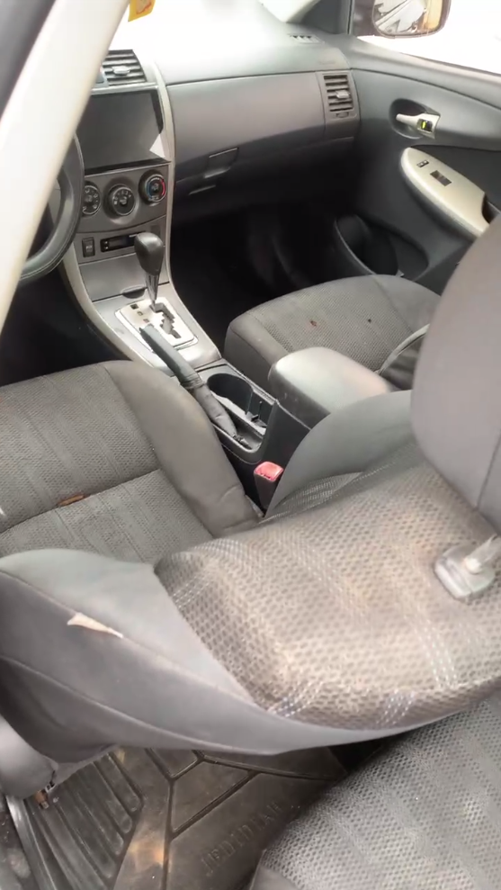 2013 Toyota Camry LE Sport photo 13